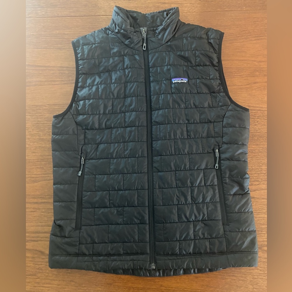 Patagonia vest men’s size Medium